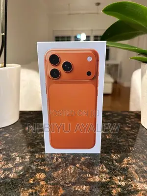 Photo - New Apple iPhone 17 Pro Max 256 GB Orange