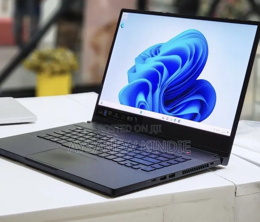 New Laptop Asus ROG Zephyrus G15 16GB Intel Core i7 SSD 512GB