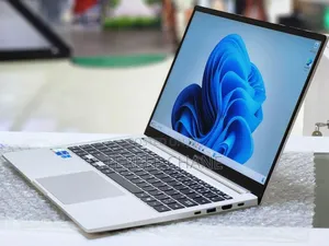 New Laptop Samsung Galaxy Book 2 8GB Intel Core i5 SSD 256GB