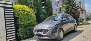 Photo - Hyundai I10 2022 Gray