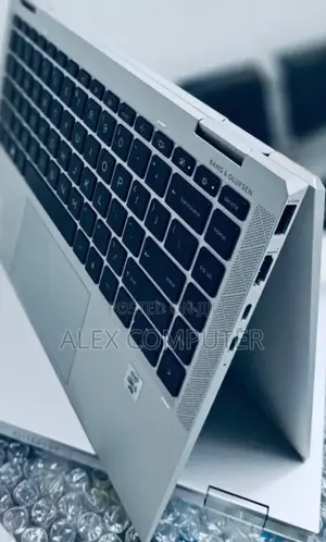 New Laptop HP EliteBook 1040 G8 16GB Intel Core I7 SSD 512GB