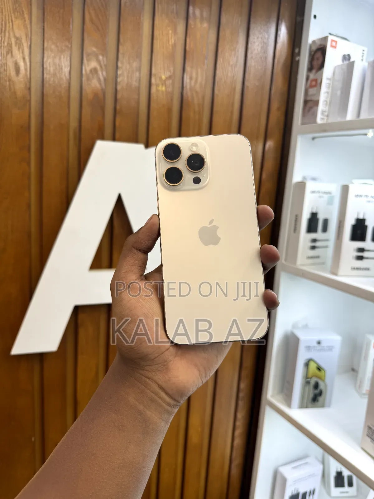 New Apple iPhone 16 Pro Max 256 GB Gold