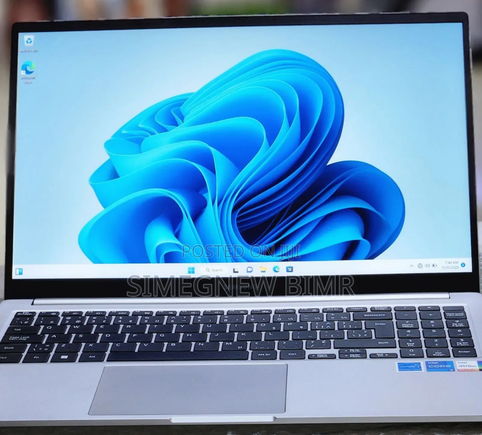 New Samsung Galaxy Book3 360 15 NP750QFG 8GB Intel Core I5 SSD 256GB