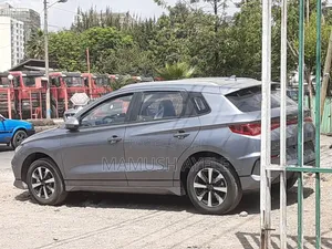 New BYD E2 43 kWh 94 hp FWD 2025 Gray