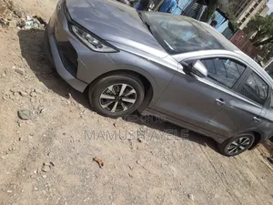 New BYD E2 43 kWh 94 hp FWD 2025 Gray