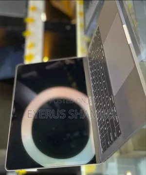 New Laptop Apple MacBook Pro 8GB Intel Core I5 SSD 128GB