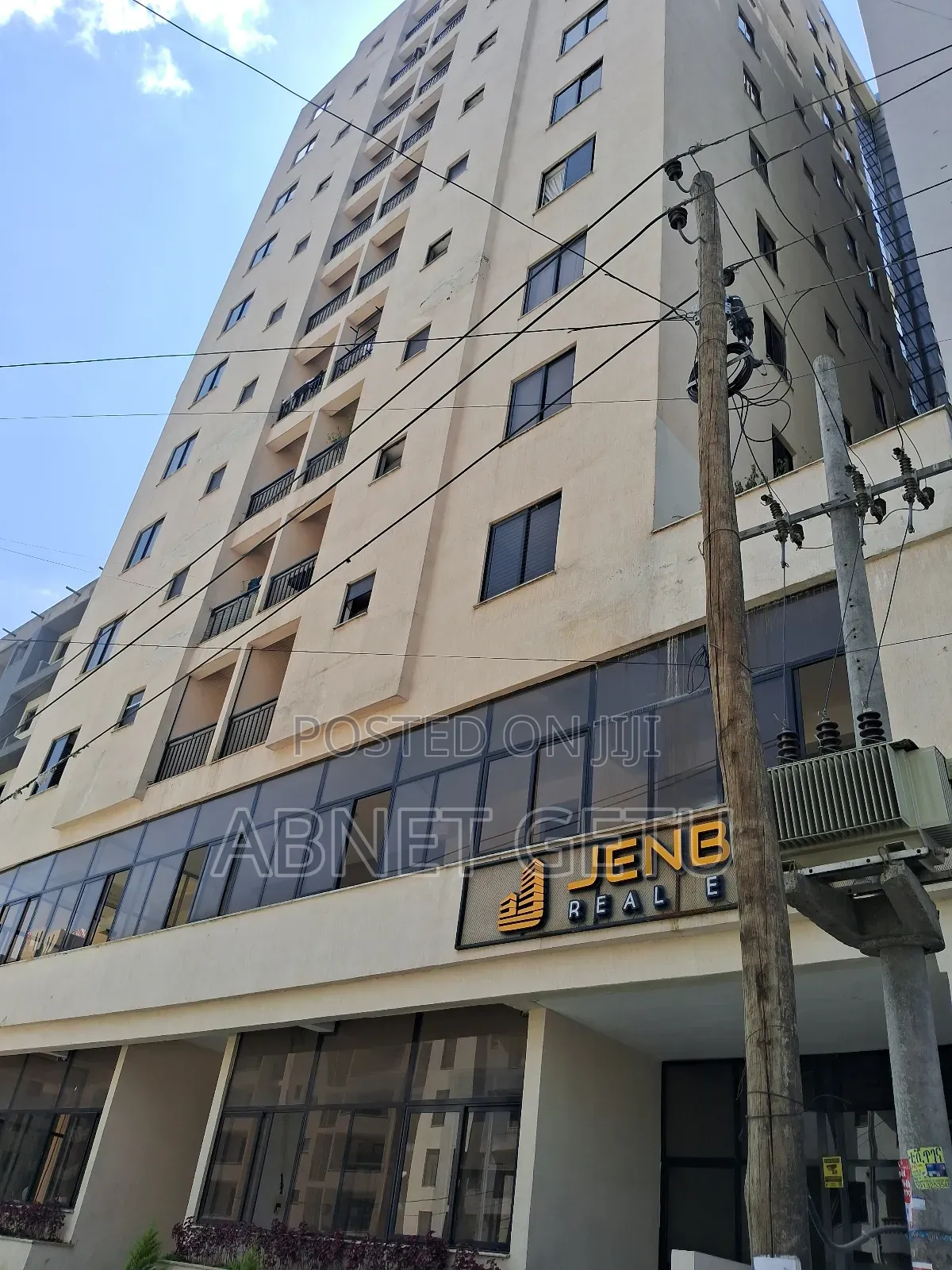 3bdrm Apartment in Jenboro, Bole for sale