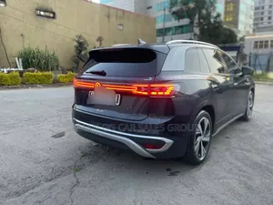 Volkswagen ID.6 2022 Black