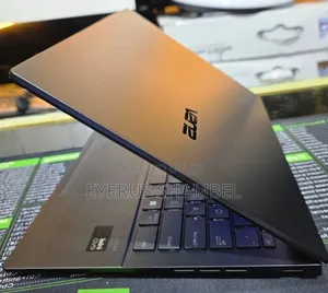 New Laptop Asus ZenBook UX32A 8GB Intel Core Ultra 5 SSD 512GB