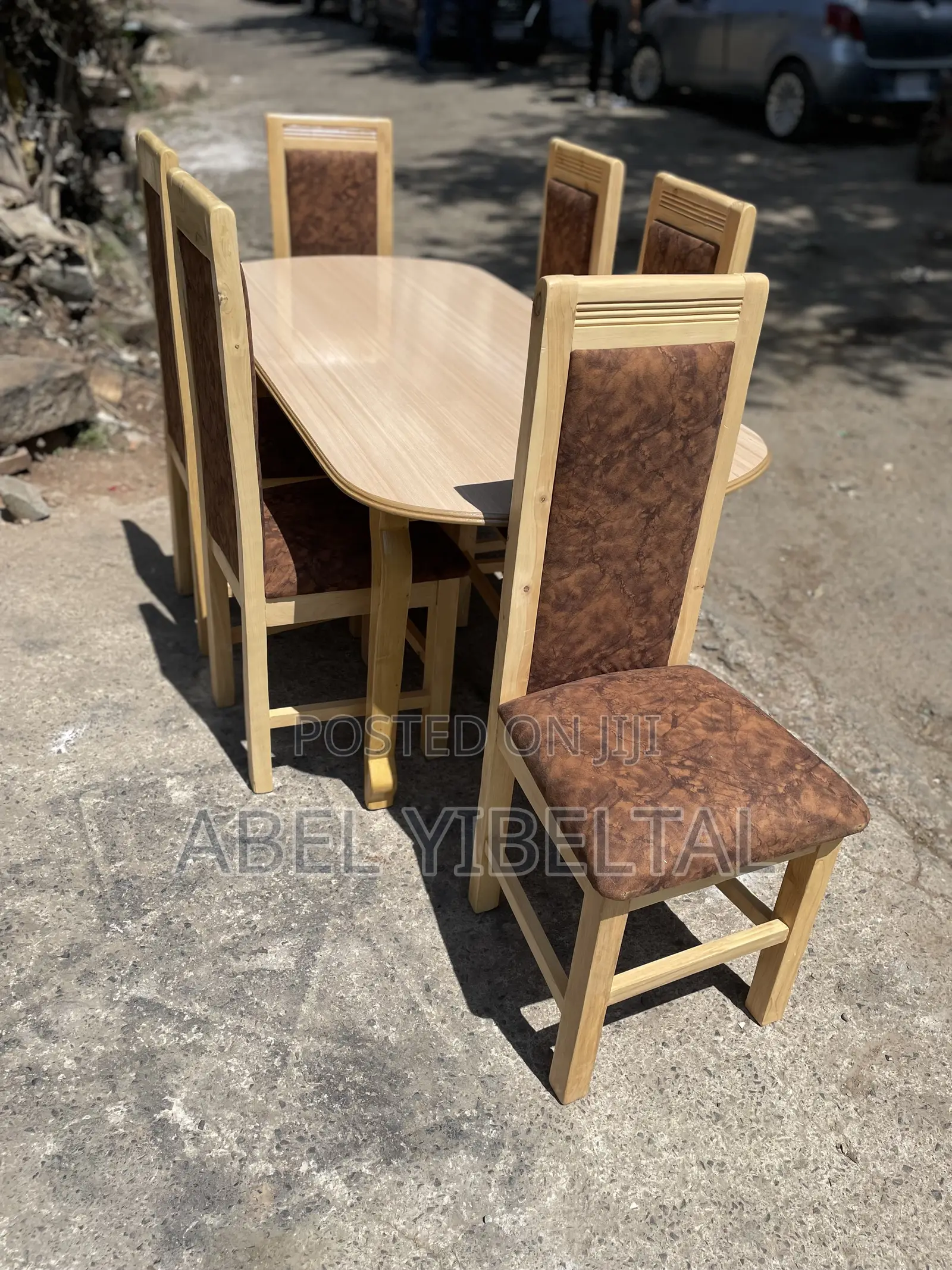 አይተው ወድው የሚገዟቸው ዘመናዊ የምግብ ጠረዼዛዎች በተመጣጣኝ ዋጋ አቅርበናል