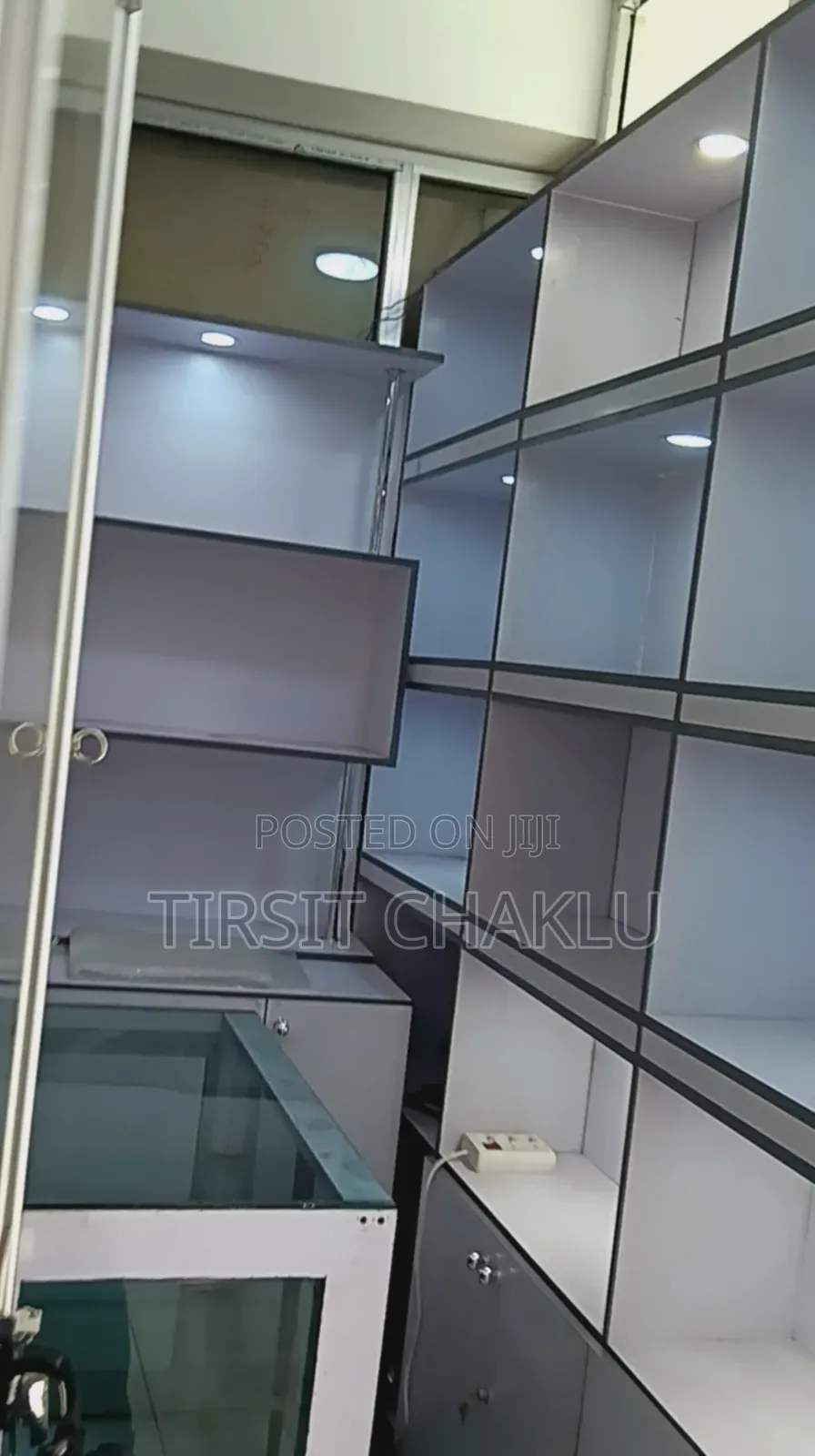 Shopping Shelf for Any Selling Material With Laminated MDF and Display