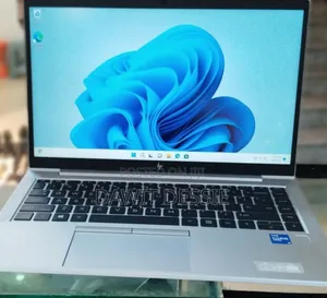 New Laptop HP EliteBook 840 G8 16GB Intel Core I5 SSD 512GB