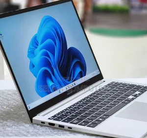 Photo - New Laptop Samsung Galaxy Book 2 8GB Intel Core I5 SSD 256GB