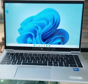 New Laptop HP EliteBook 840 G8 16GB Intel Core I5 SSD 512GB
