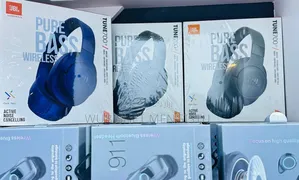 JBL
Tune 700bt
Pure Bass Wireless