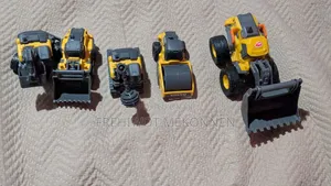 Dickie Toys Volvo Micro Workers 5-Piece Toy Set