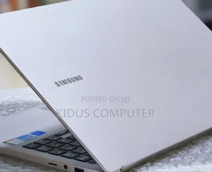 Photo - New Laptop Samsung Galaxy Book 2 8GB Intel Core I5 SSD 256GB