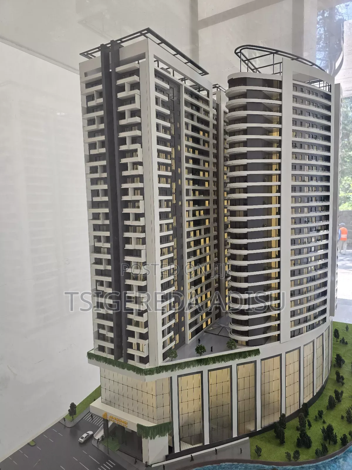 የከተማችን ትልቁ ግራንድ ሞል በሳርቤት