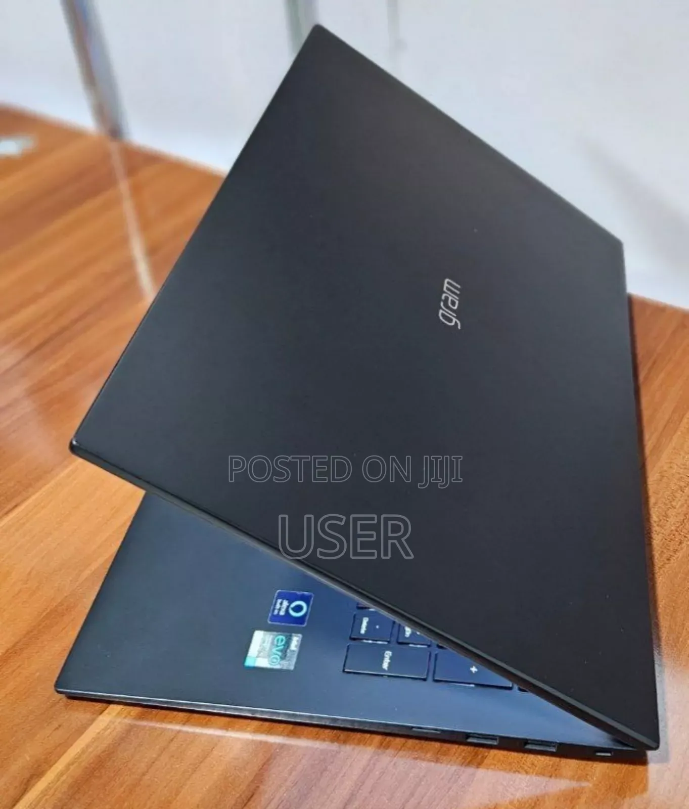 New Laptop LG Gram 15.6 16GB Intel SSD 1T