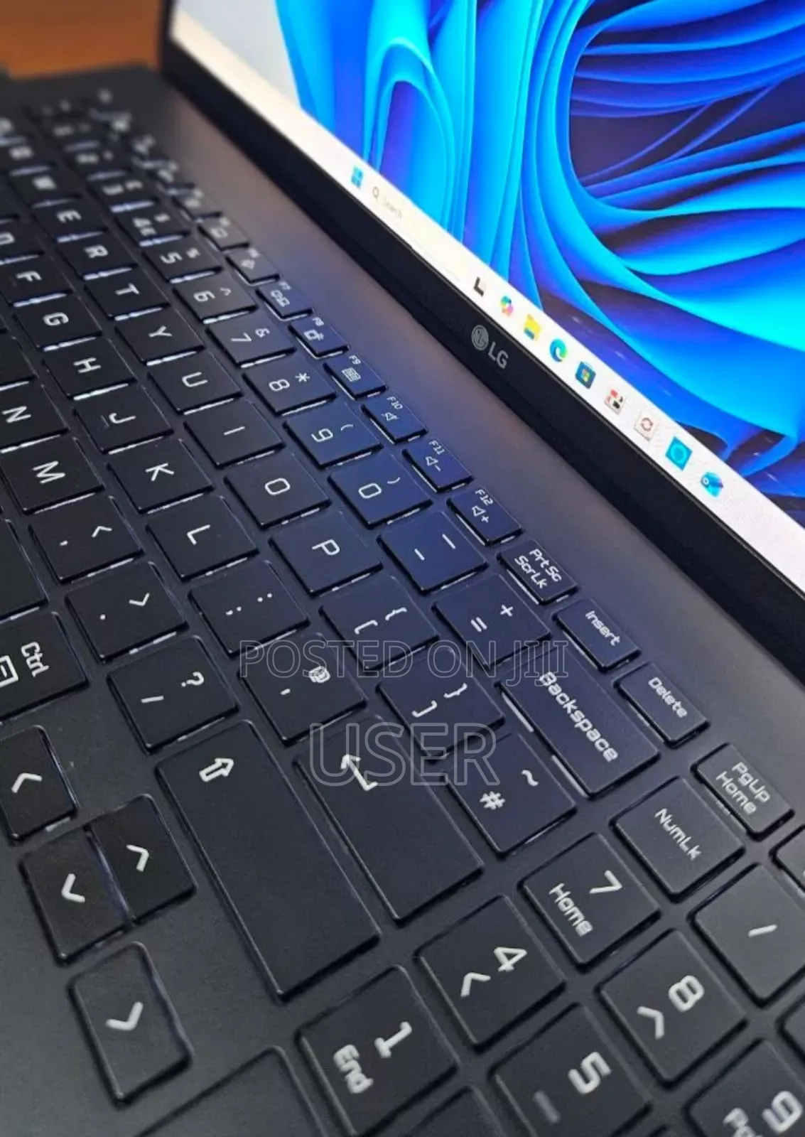 New Laptop LG Gram 15.6 16GB Intel SSD 1T