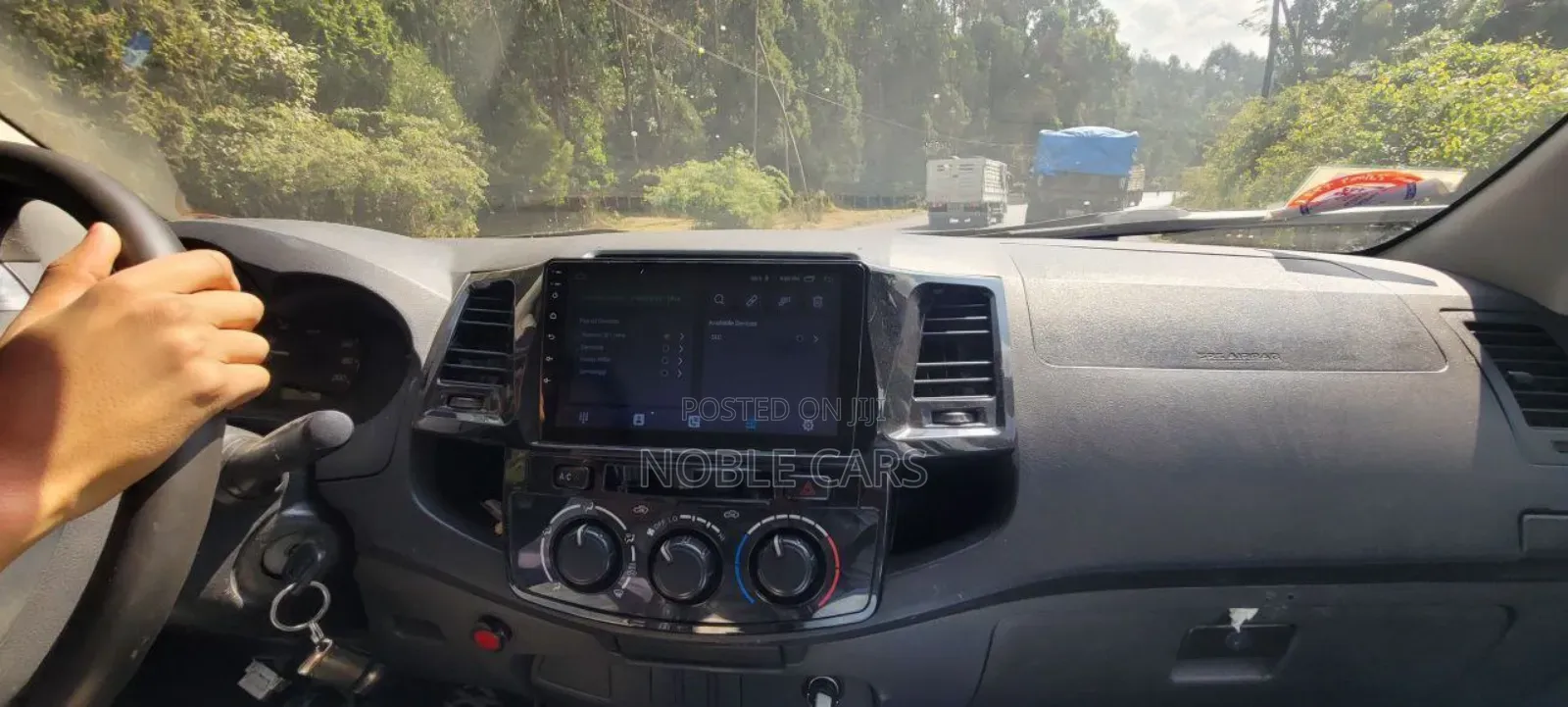 Toyota Hilux 2012 Ivory