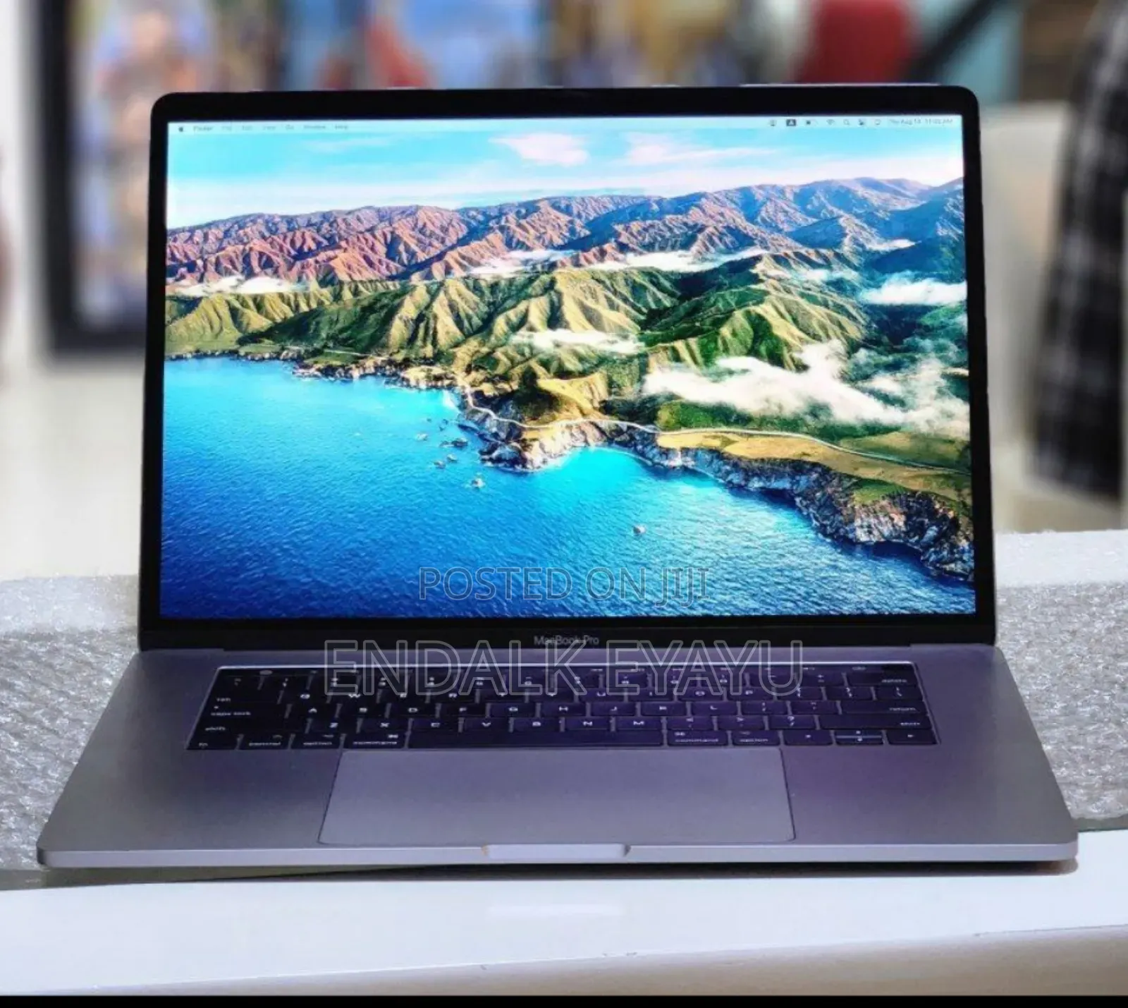 New Laptop Apple MacBook Pro 2017 16GB Intel Core I7 SSD 512GB