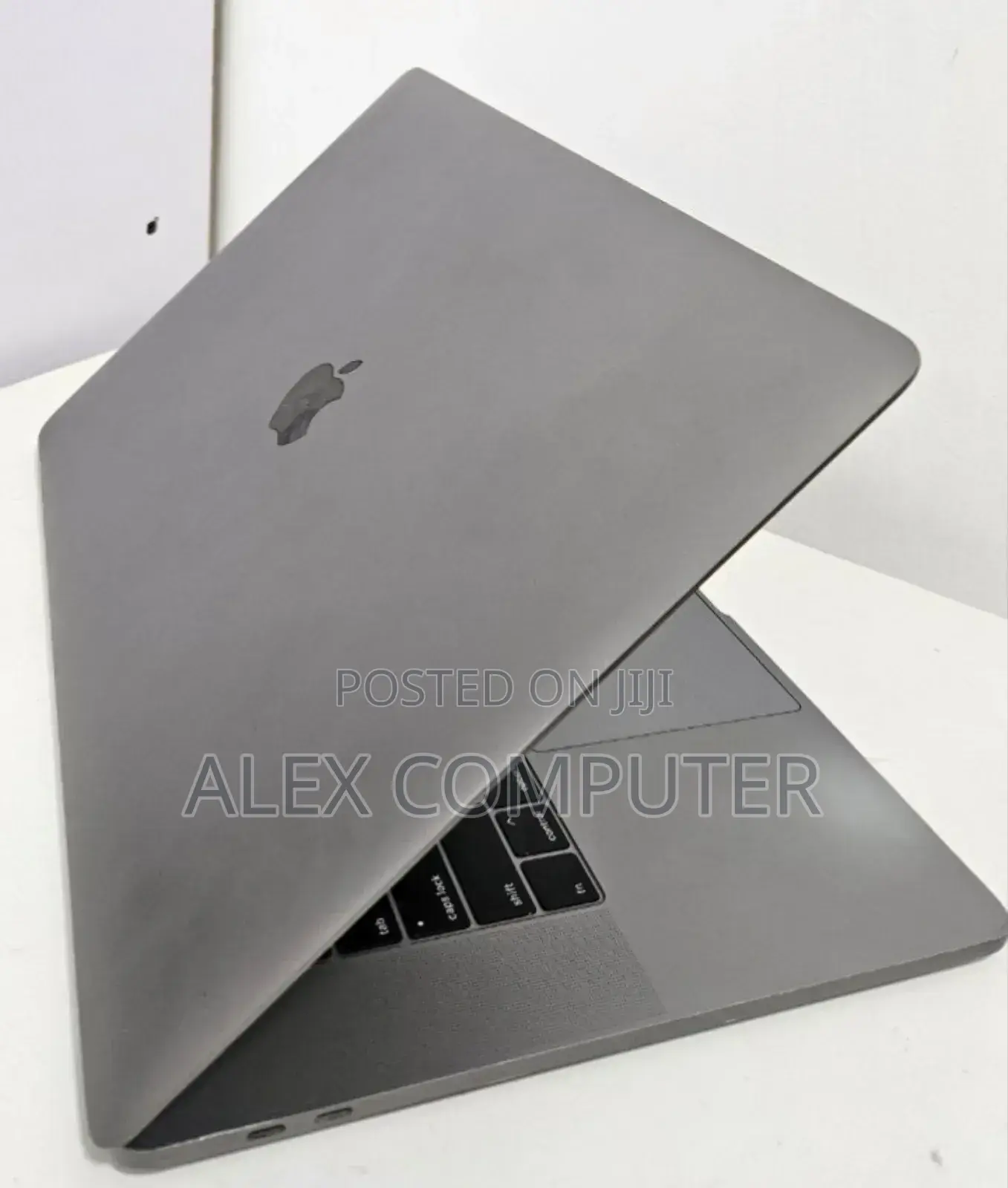 New Laptop Apple MacBook Pro 2017 16GB Intel Core I7 SSD 512GB