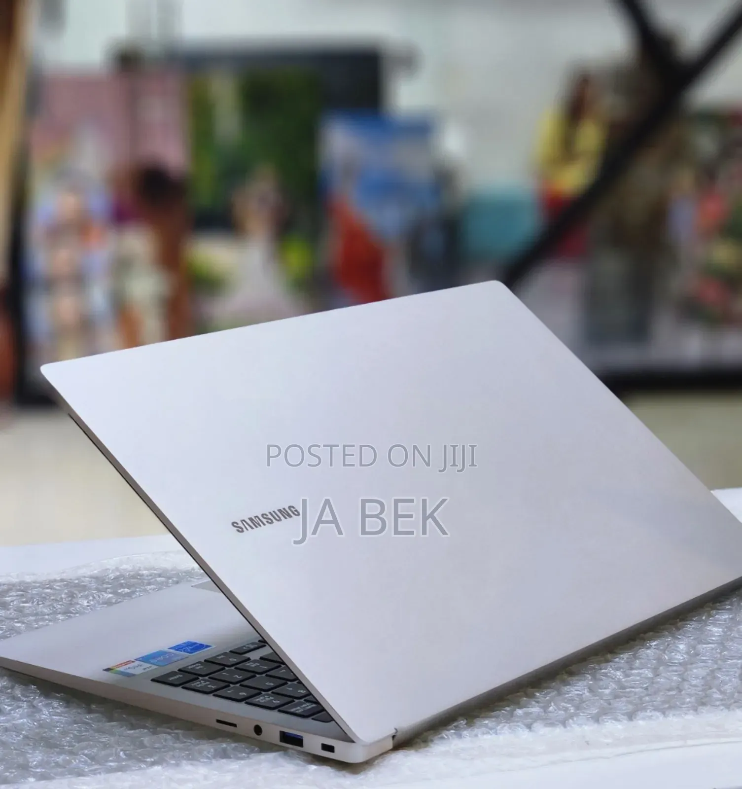 New Laptop Samsung Galaxy Book 2 8GB Intel Core I5 SSD 256GB