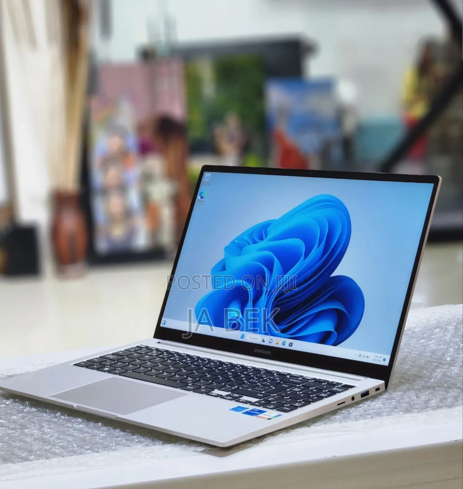 New Laptop Samsung Galaxy Book 2 8GB Intel Core I5 SSD 256GB