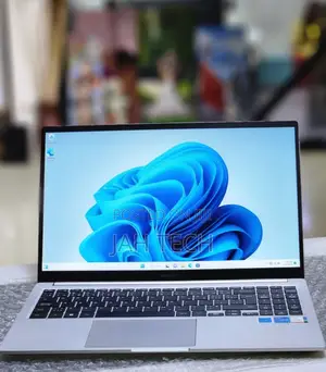 New Laptop Samsung Galaxy Book 2 8GB Intel Core I5 SSD 256GB
