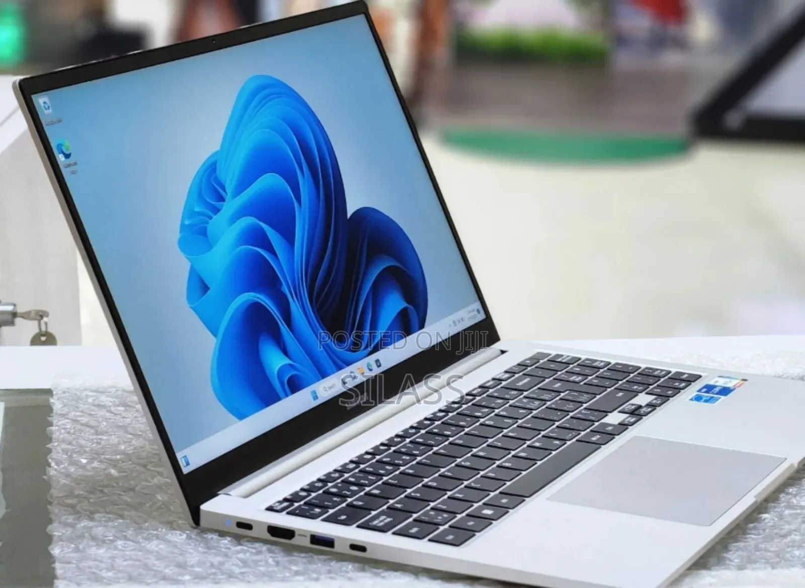 New Laptop Samsung Galaxy Book 2 16GB Intel Core I5 SSD 512GB