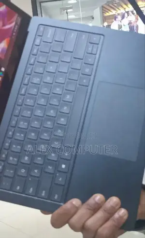 New Laptop Microsoft Surface Laptop 4 16GB Intel Core I7 SSD 512GB