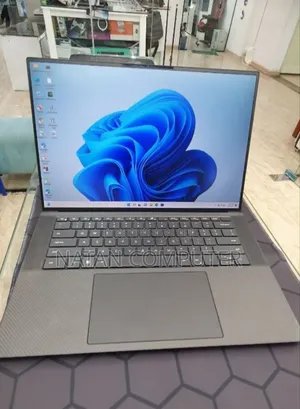 New Laptop Dell Precision 5570 16GB Intel Core I7 SSD 512GB