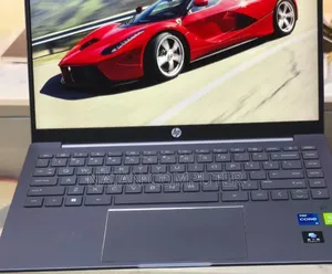 New Laptop HP Pavilion 17 16GB Intel Core I5 SSD 512GB