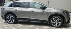 Photo - Volkswagen ID.6 2024 Gray