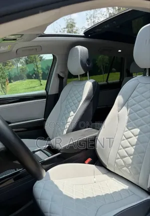 Volkswagen ID.6 2024 Gray