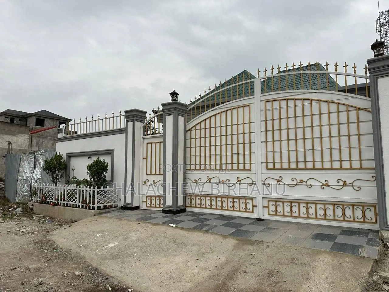 Furnished 3bdrm Villa in Bole for sale