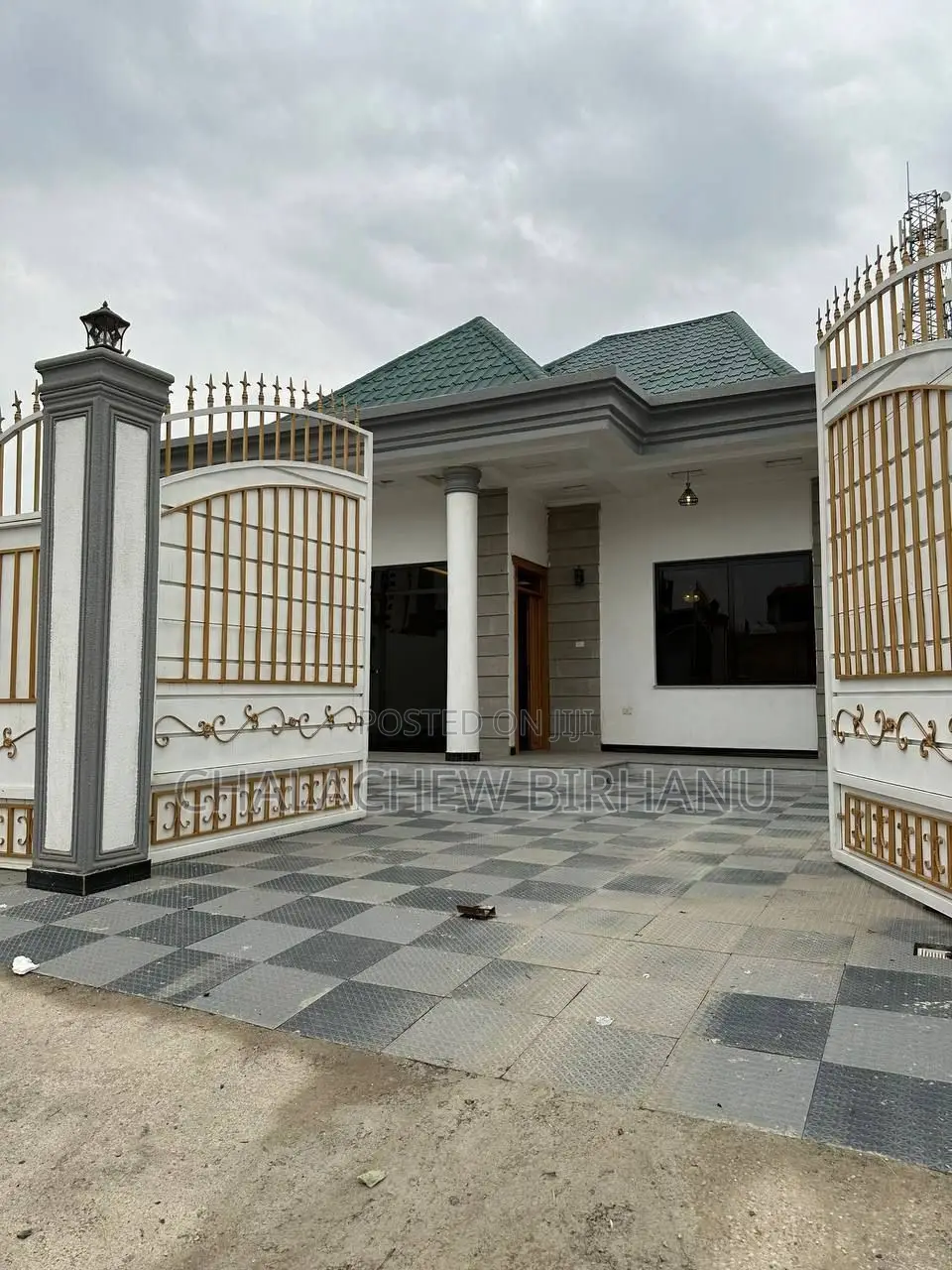 Furnished 3bdrm Villa in Bole for sale