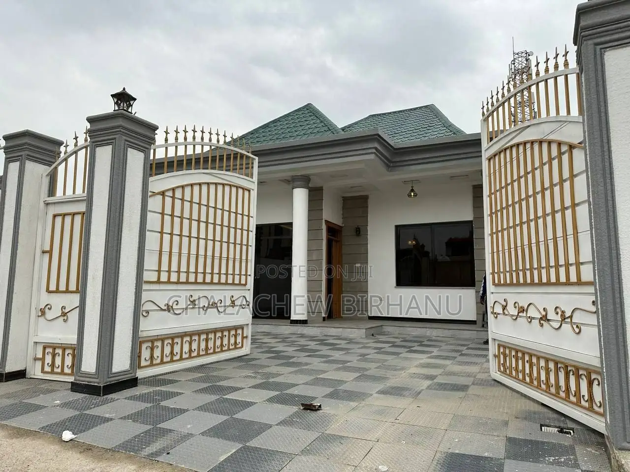 Furnished 3bdrm Villa in Bole for sale