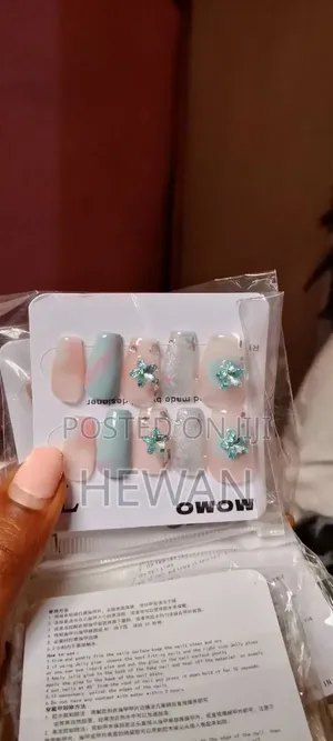 Different Press on Nail