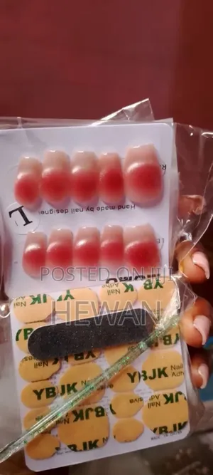 Different Press on Nail