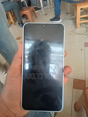 Photo - New Samsung Galaxy M16 128 GB Black