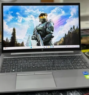 New Laptop HP ZBook Firefly G8 16GB Intel Core I7 SSD 512GB