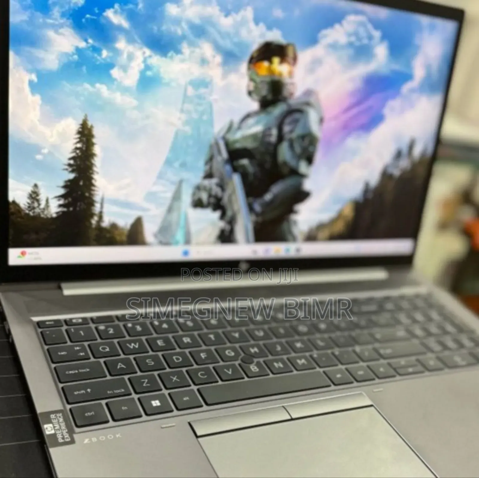 New Laptop HP ZBook Firefly G8 16GB Intel Core I7 SSD 512GB