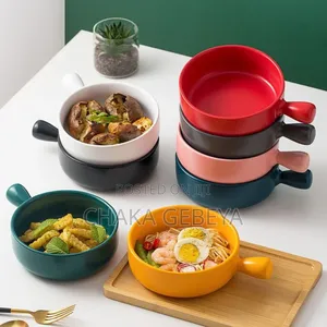 Photo - መረቅ፣ሾርባ፣ጥብሳጥብስ፣ ፓስታ፣አትክልት፣ዳቦ እና መሰል ምግቦችን ማቅረቢያና መመገቢያ