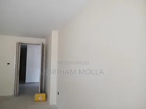 3bdrm Apartment in Yeka for sale