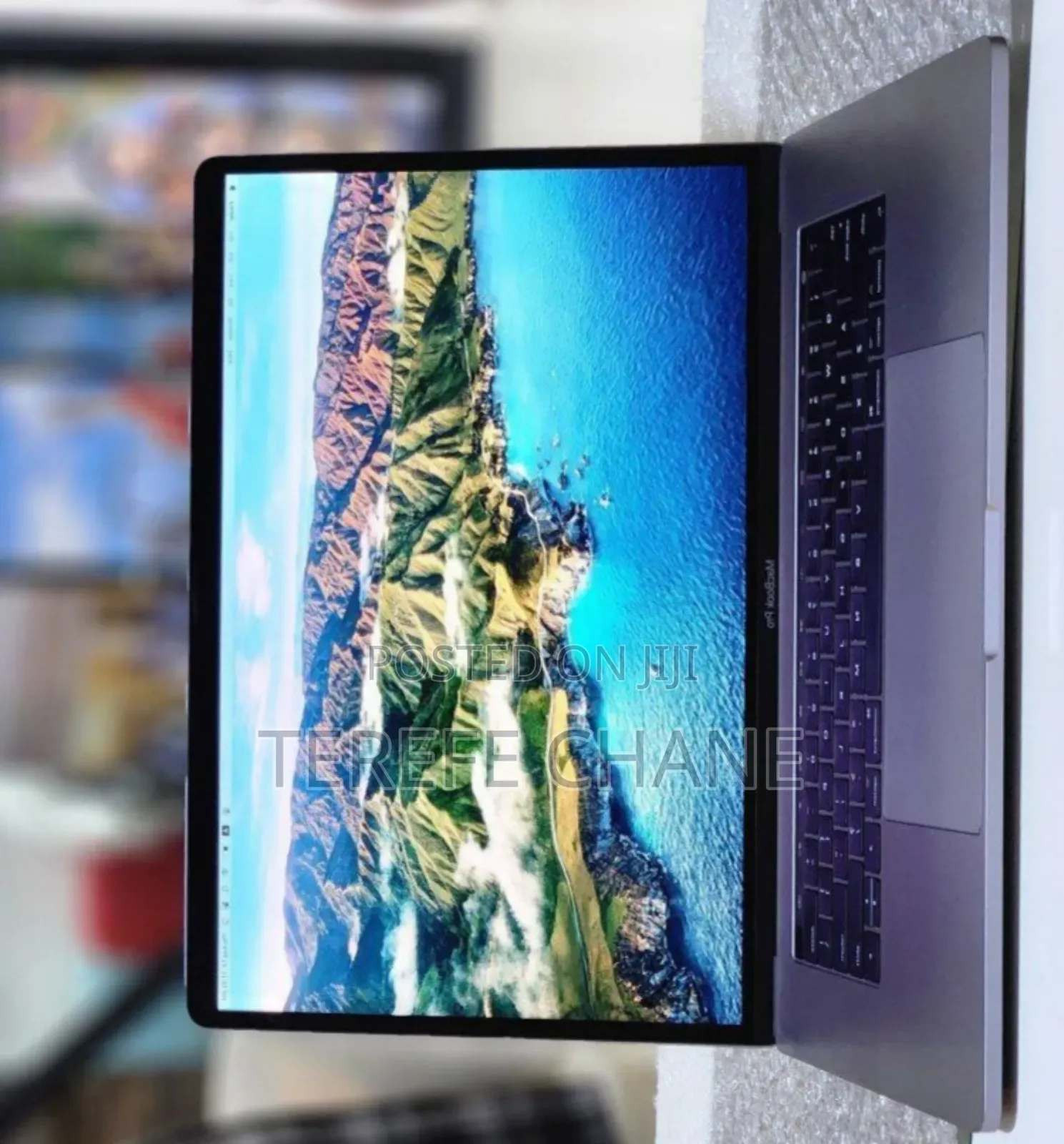 New Laptop Apple MacBook Pro 2017 16GB Intel Core I7 SSD 512GB