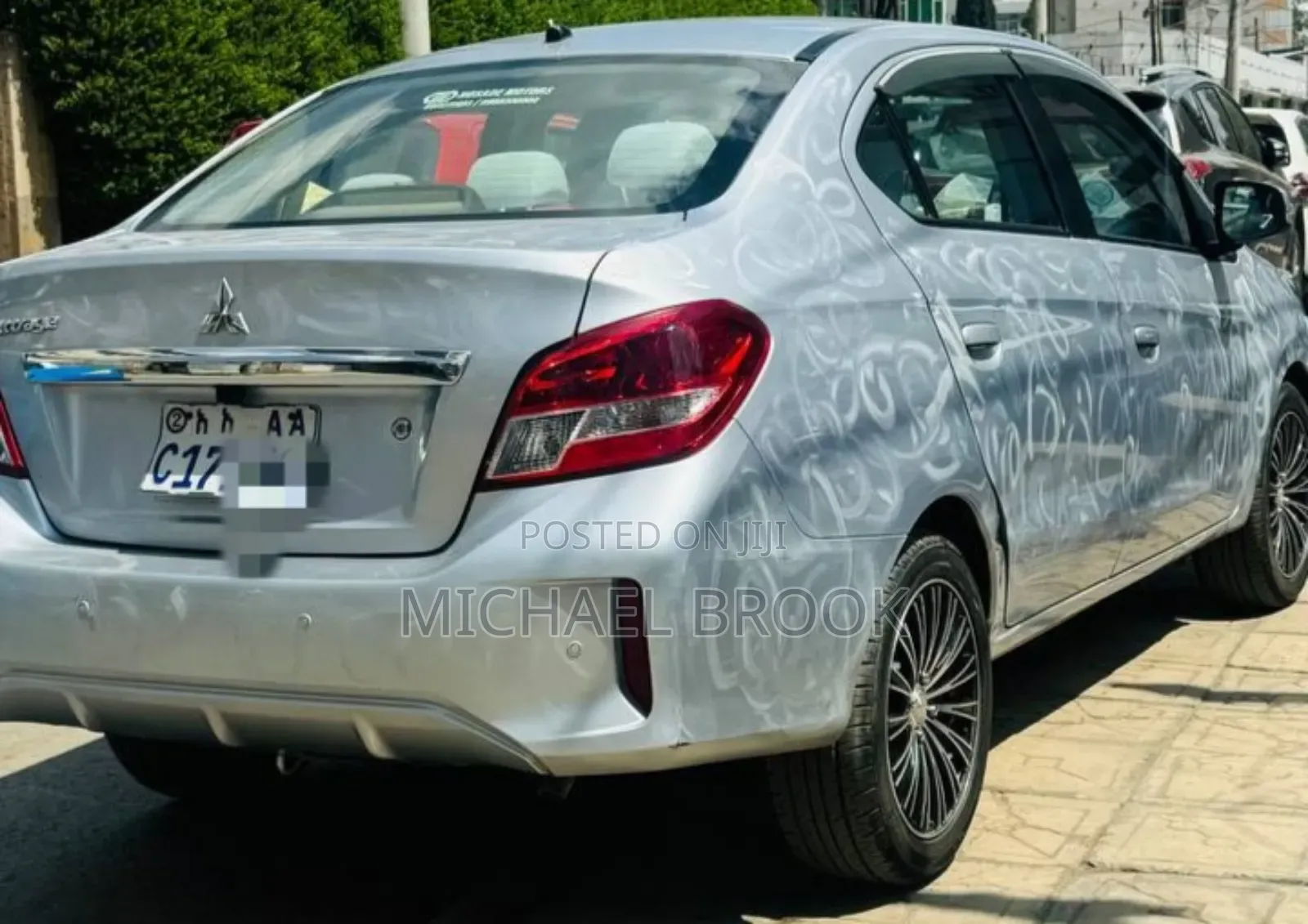 Mitsubishi Attrage 2022 Silver