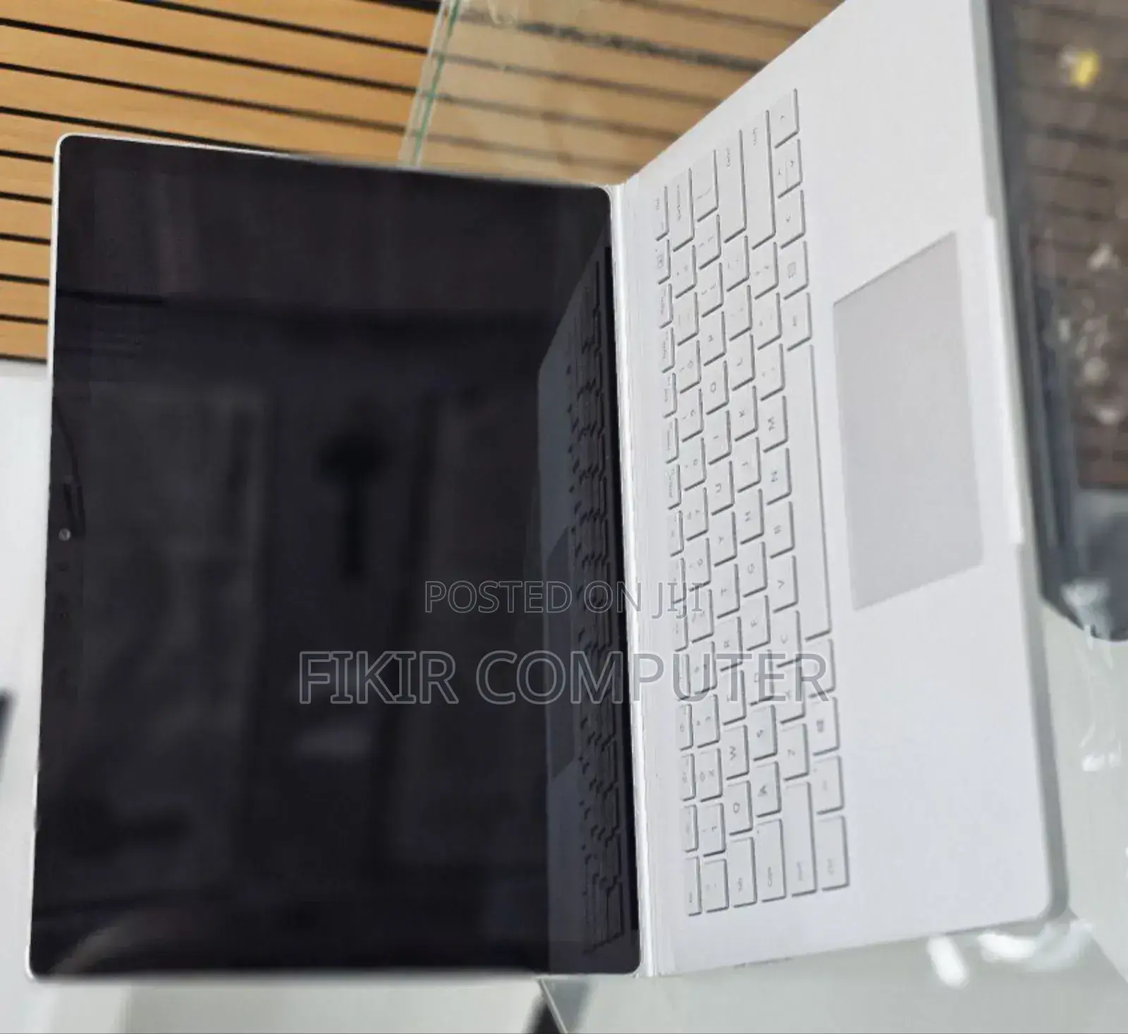 New Laptop Microsoft Surface Book 16GB Intel Core I7 SSD 256GB