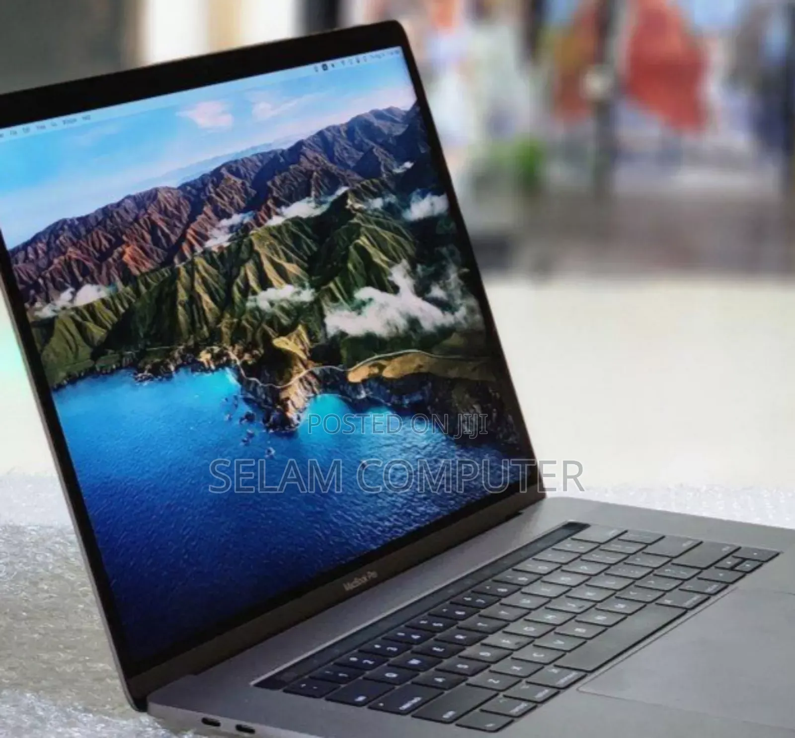 New Laptop Apple MacBook Pro 2017 16GB Intel Core I7 SSD 512GB